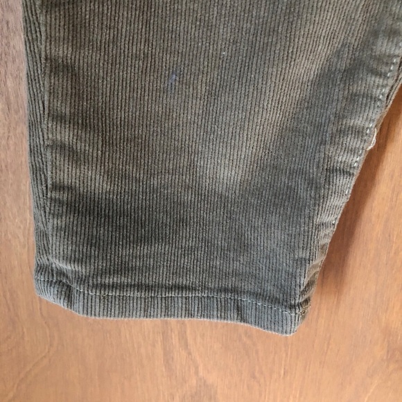 Dark khaki/brown colored corduroy pants - Picture 4 of 6